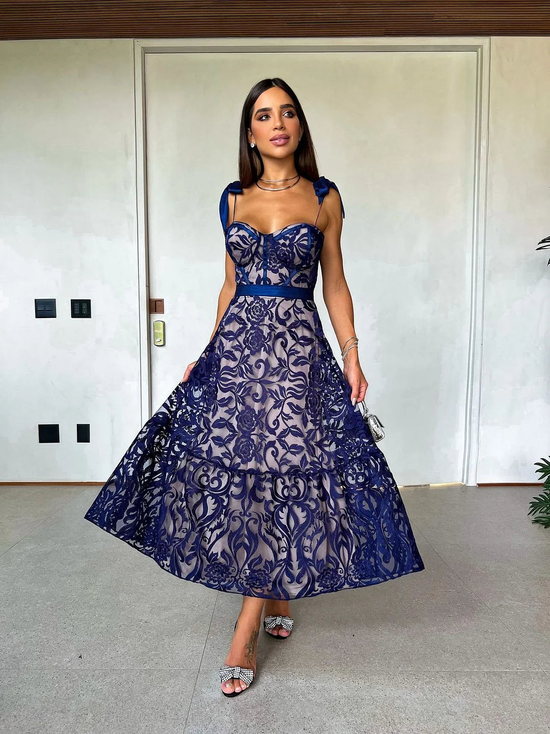 Hera Black/Blue Printed Sleeveless Midi Dress